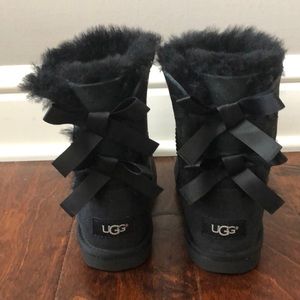 Girls UGG Bailey Bow II Boot Black Size US 2